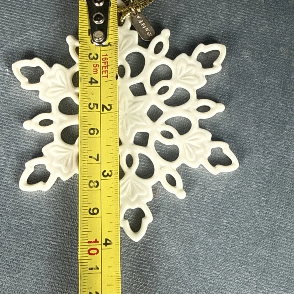 Lenox 2006 Porcelain Snowflake Ornament Large 4